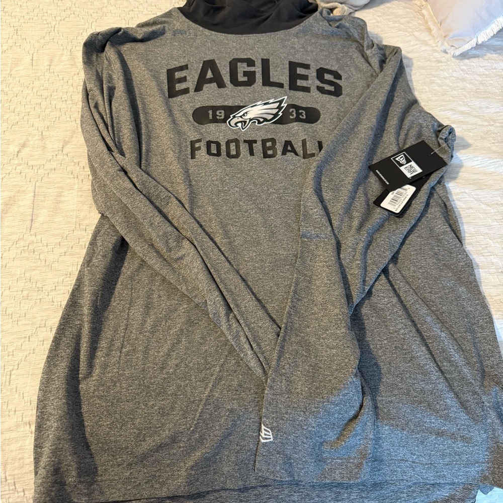 Multiple Men’s Eagles Tops